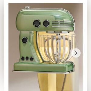 Bath & Body Works Wallflowers Green Mini Mixer Light Up Plug In Air Freshener